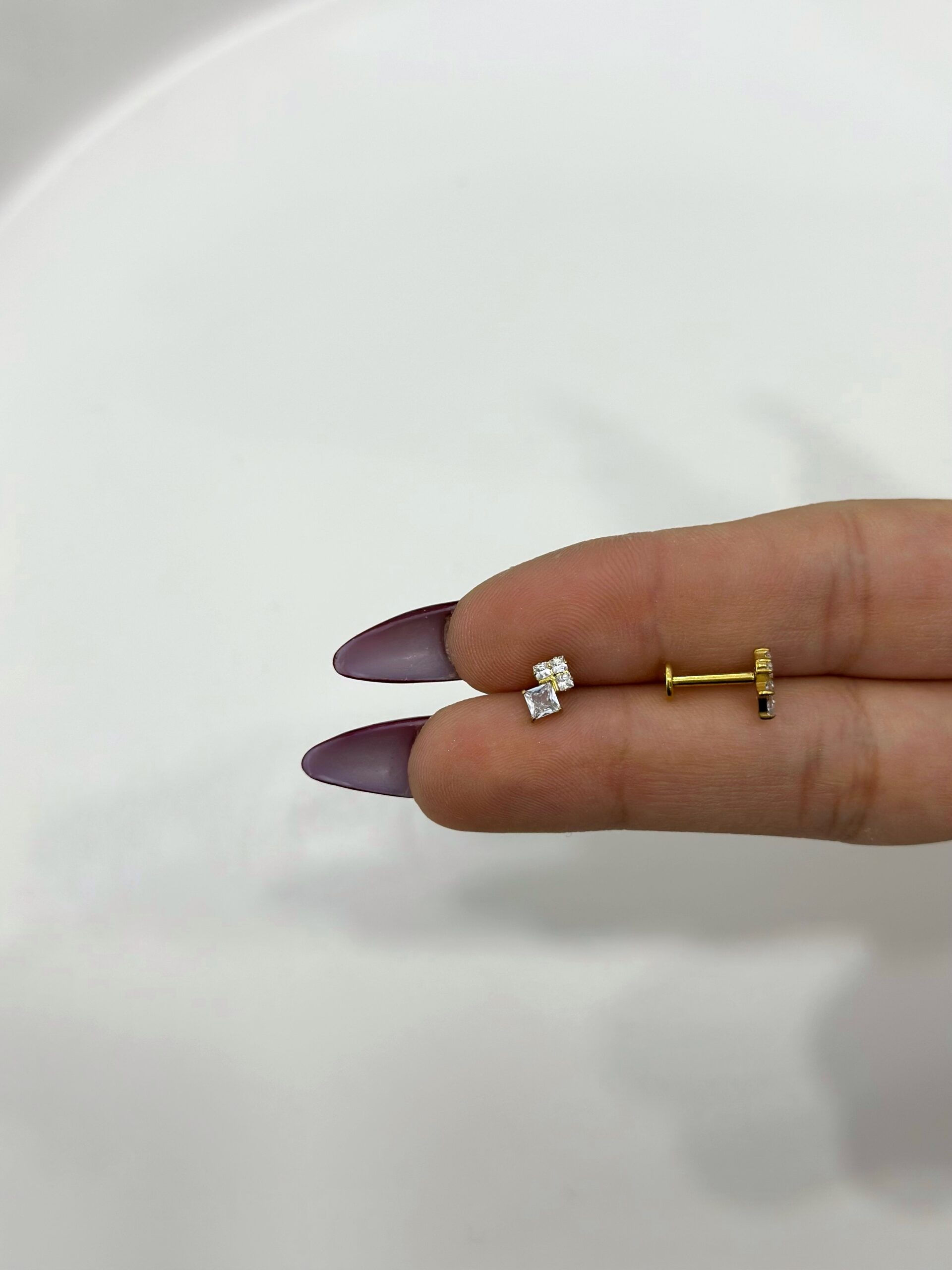 Gold Taşlı Titanyum Piercing BiPiERCiNg