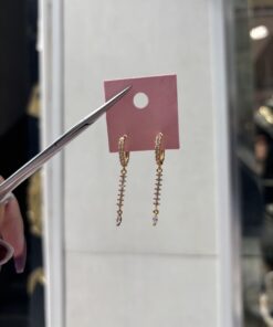 Gold Sallantılı Kılçık Küpe