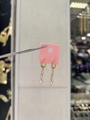 Taşlı Sallantılı Gold Küpe