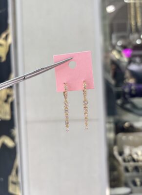Taşlı Sallantılı Gold Küpe