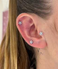 Beyaz Taşlı Çiçek Silver Titanyum Piercing