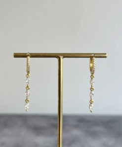 3 Damla Taşlı Sallantılı Küpe