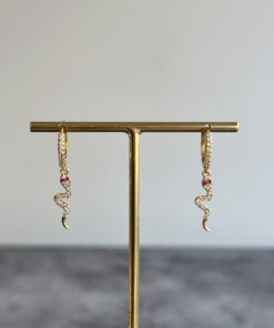 Yılan Pembe Detaylı Sallantılı Küpe