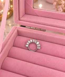 Baget Taşlı Daith Piercing